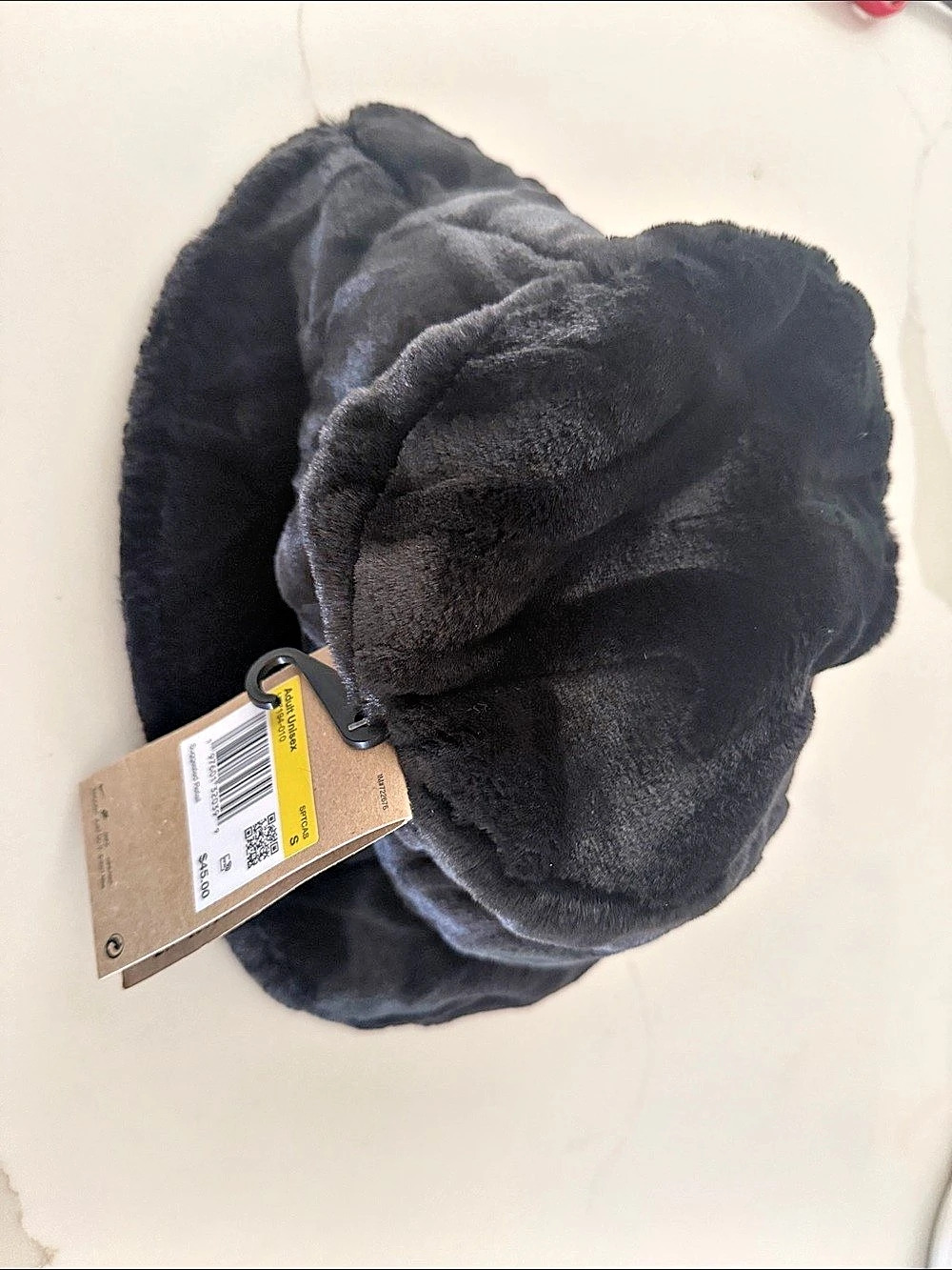 Nike Apex Bucket Faux Fur Bucket Hat Small NWT